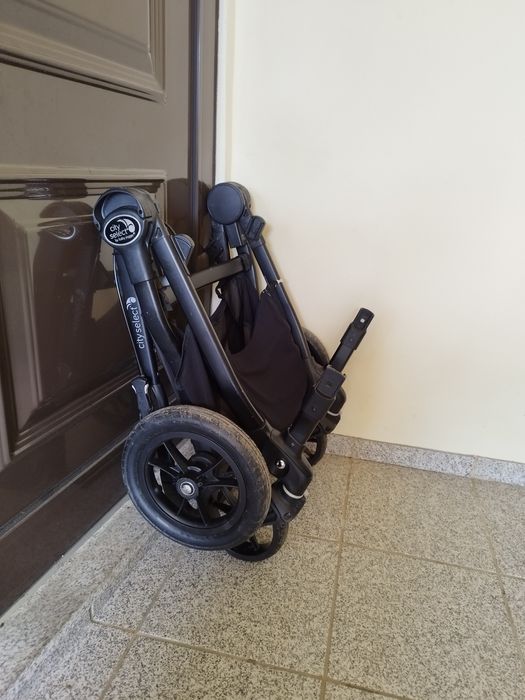 Carrinho de bebé para gêmeos