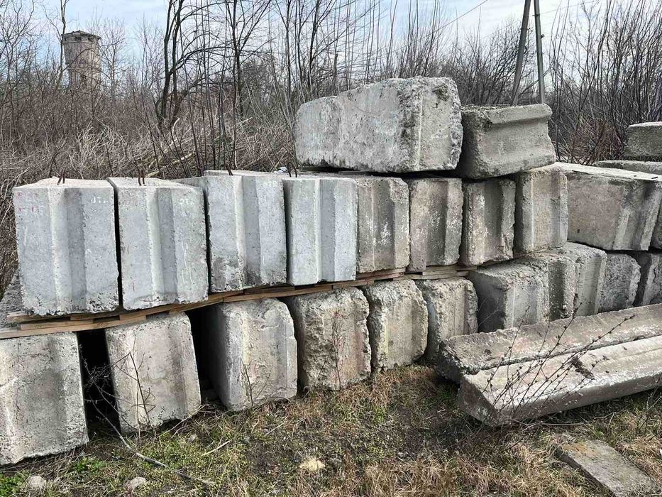 Блоки ЖБК продам Б/У