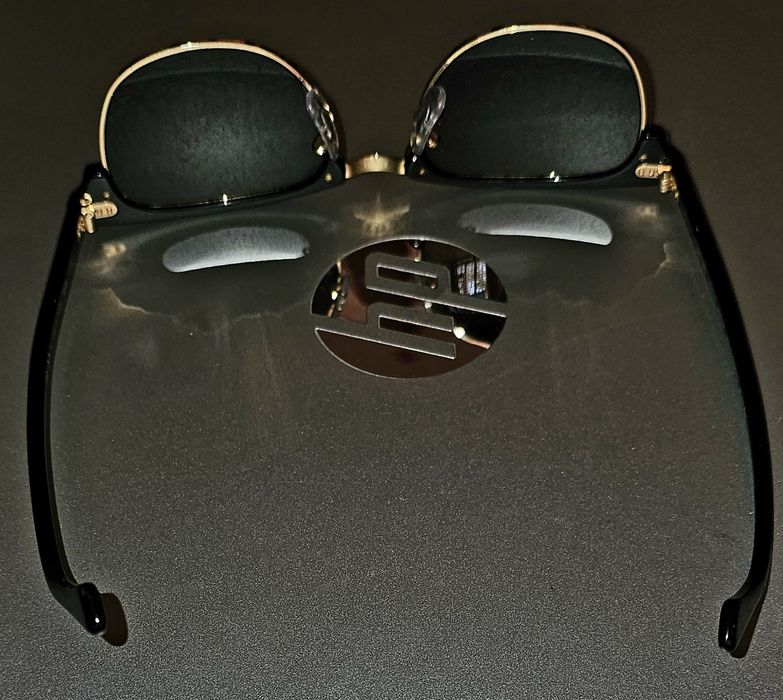Óculos Ray-Ban Clubmaster + killer loop Riddler + óculos antigos