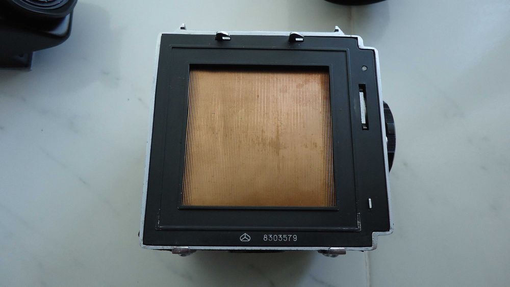 Плёночный фотоаппарат Киев 88 ( НЕРАБОЧИЙ )