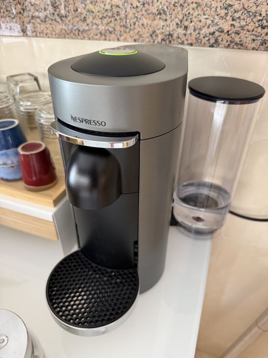 Nespresso Vertuo Plus Deluxe Titan D