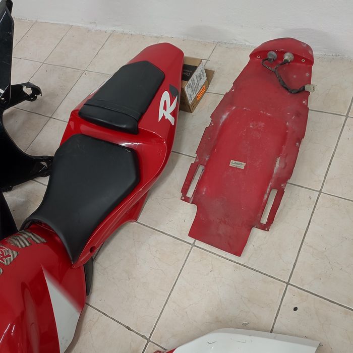 Peças para Yamaha YZF R1 modelo 00-02