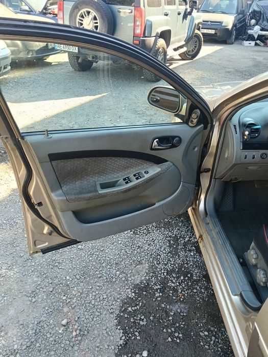 Продам или обменяю Lacetti 1.8