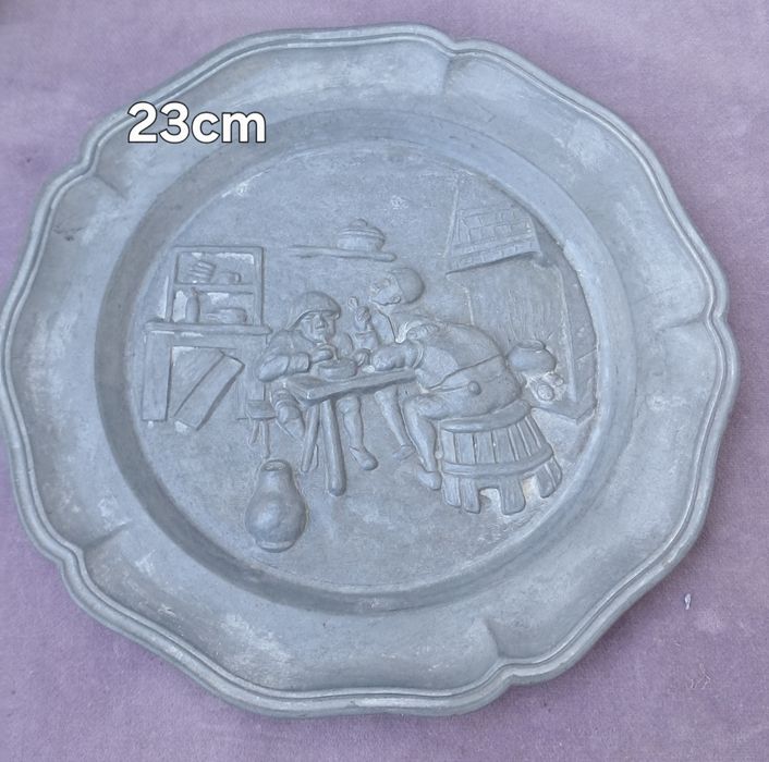 Decorative Plates424729859977400322