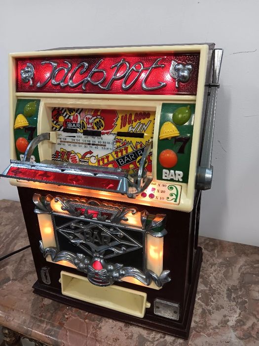 Radio Fm Am Slot Machine