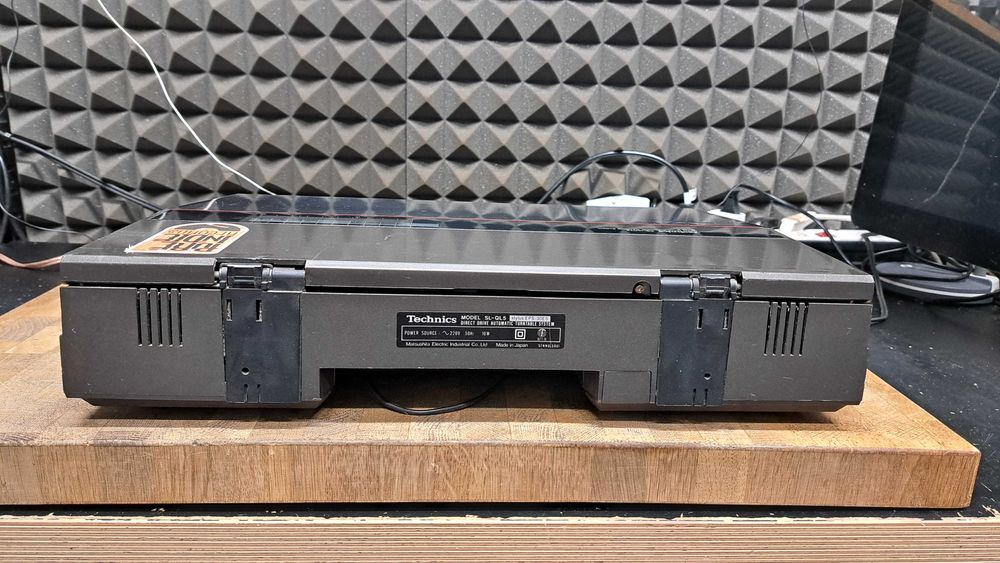 Gramofon Technics SL-QL5