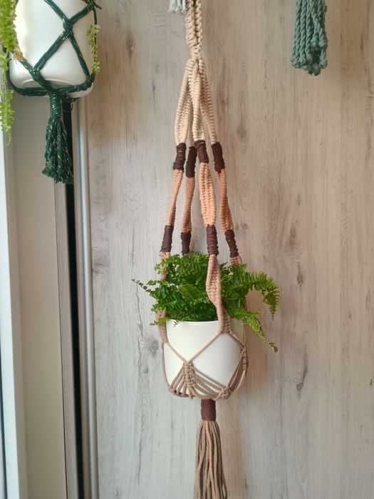 Makrama - wiszący kwietnik,dł. 94 cm nr 31