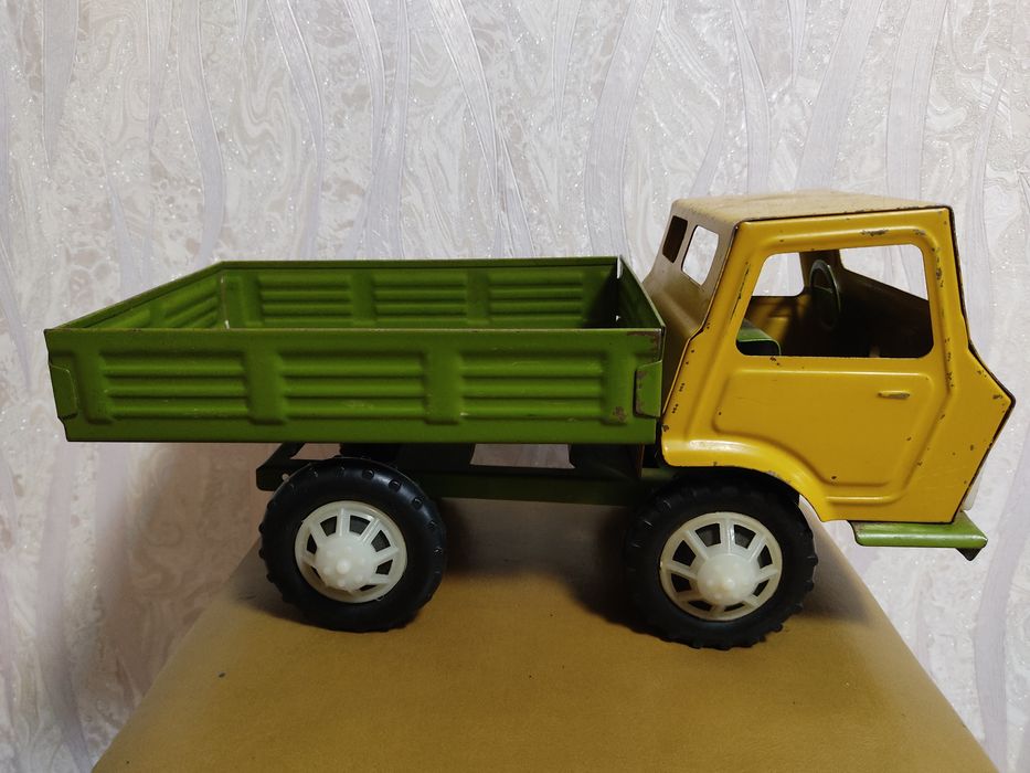 Железная машинка.Жестяная машинка СССР.