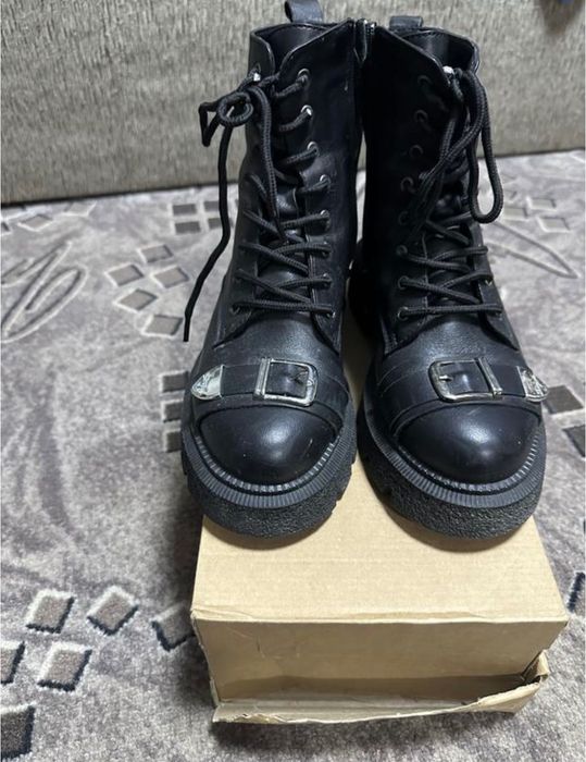 Шкіряні ботинки жіночі