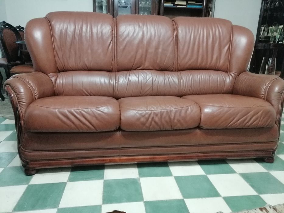 Sofás em pele genuina
