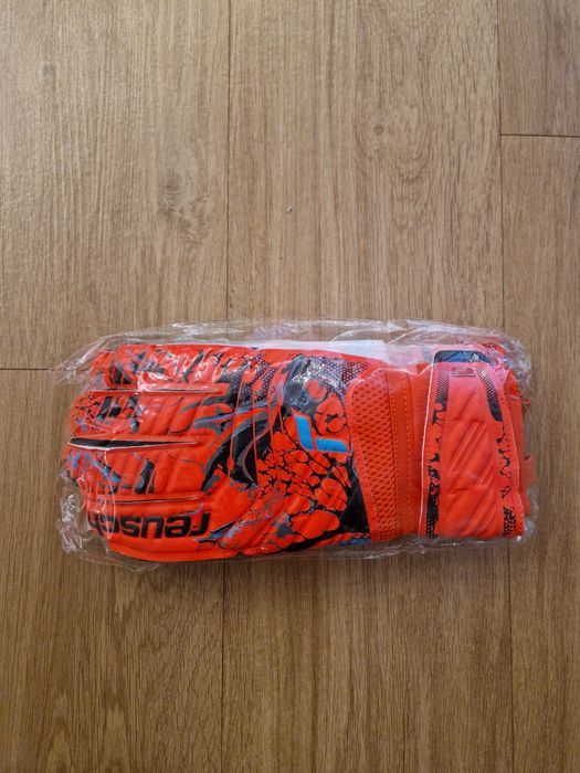 Luvas de Guarda-Redes REUSCH Attrakt Grip tamanho 9