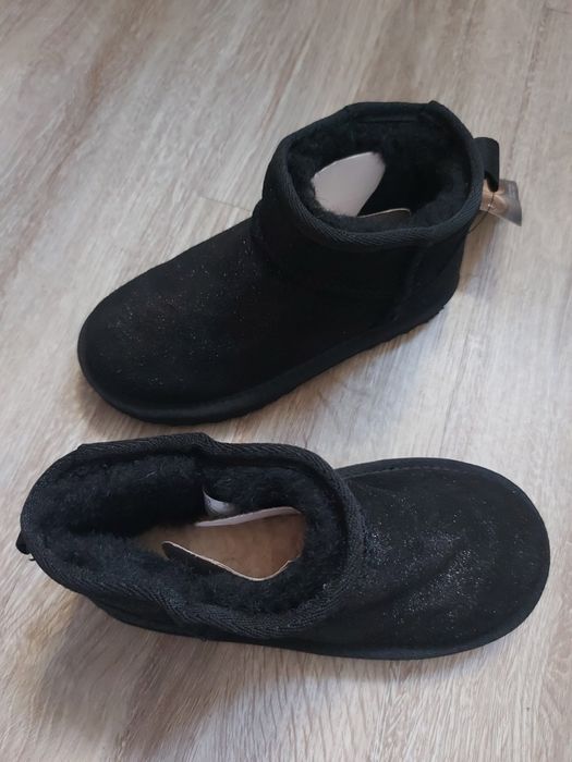 Нові зимові уггі на дівчинку!! Розмір 29, устілка 18 см..