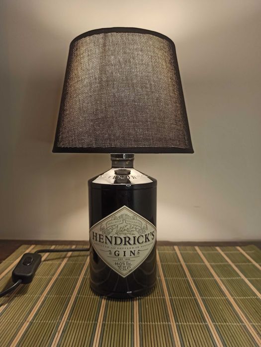 Candeeiro garrafa Gin Hendricks426579836777287681