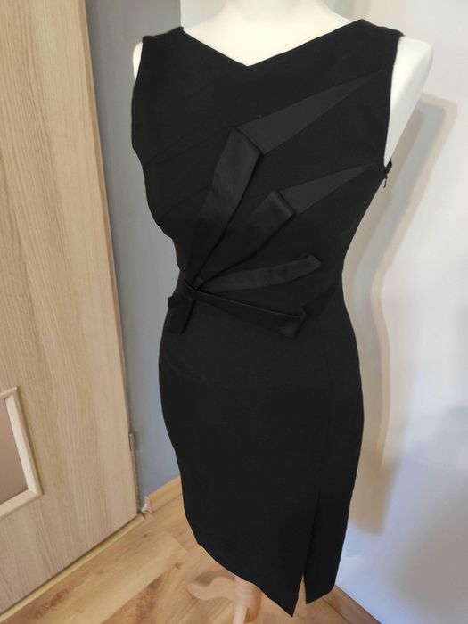 sukienka mała czarna Karen Millen