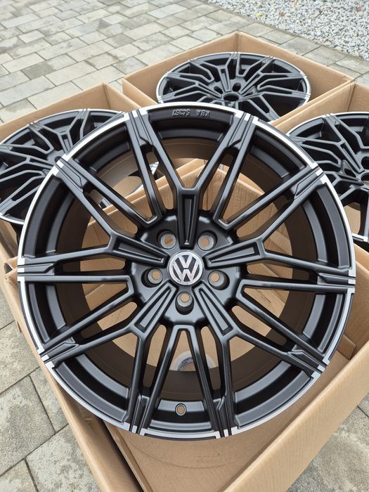 #B3 Alufelgi R19 5x112 VW Arteon CC Golf Passat Tiguan Touareg e-Golf Phanteon TPMS