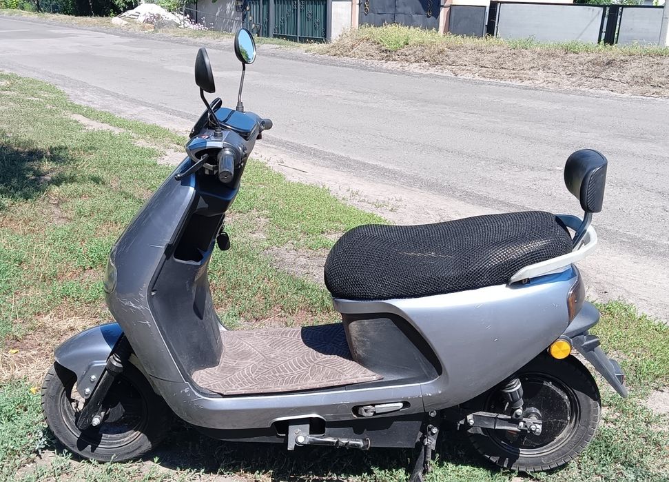 Єлектроскутер 48в. 1200W