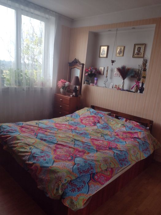 Продаж будинку в с. Давидів, ділянка 25 соток. Всі комунікації підключені.