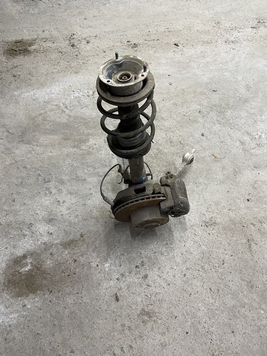 Поворотний кулак, цапфа,стойка,супорт е39  Все в зборі