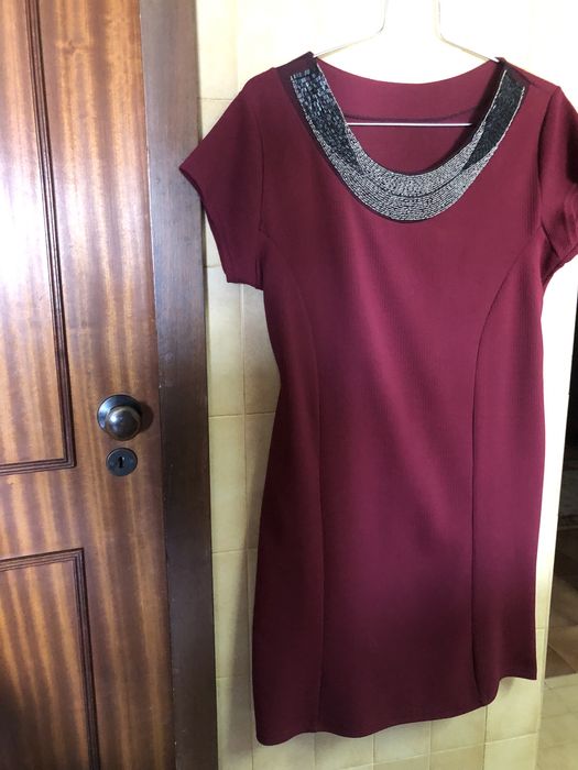 Dois Vestidos bordô de festa outro castanho e tejolo