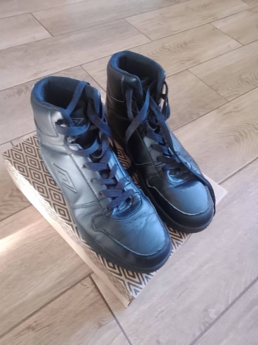 Umbro grand MID roz  44