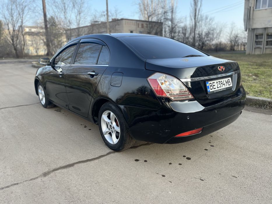 Джиллі Емгрант ес7 2012 року 1.8 газ бензин механіка