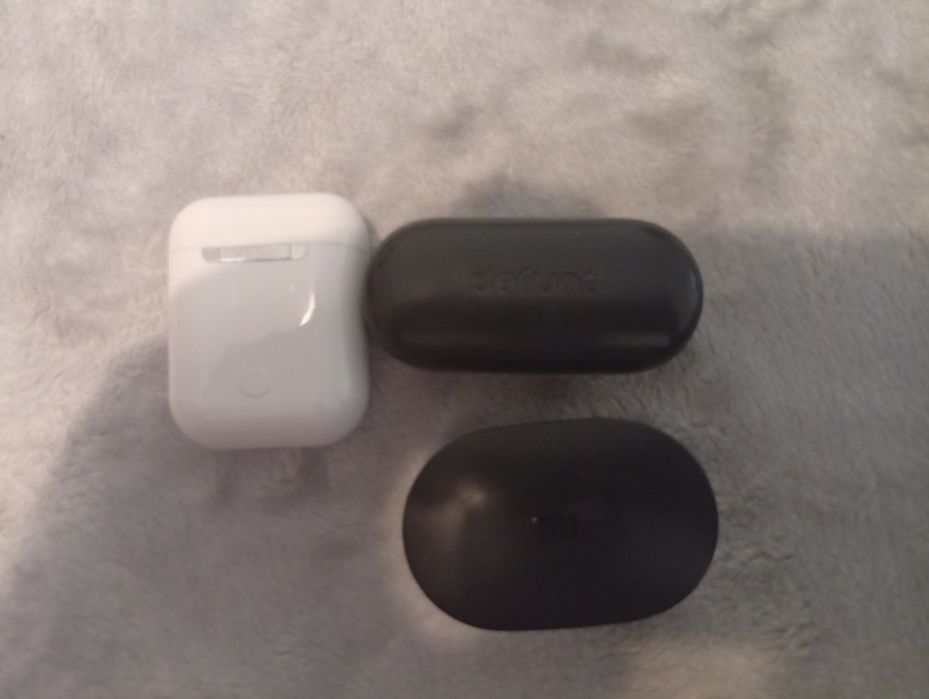Vendo estes fones os três são de bluetooth estão a trabalhar64551885649793121