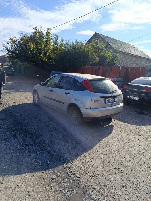 Ford Focus 1.6 бензин 2000 г.в.