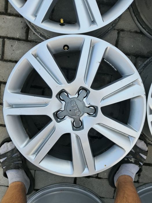 Felgi Aluminiowe Oryginalne Audi 17" 5x112 A4 B8 A5 A6 Komplet 4szt