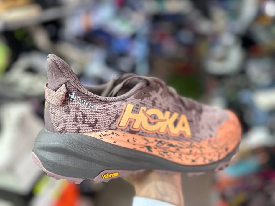 Кросівки Hoka Speedgoat 6 Gore - Tex ( РОЗМІР 40 2/3 ): 4 499 грн