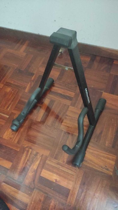 Guitarra ESP LTD Viper-10 BLK + Amplificador Marshall MG15GR