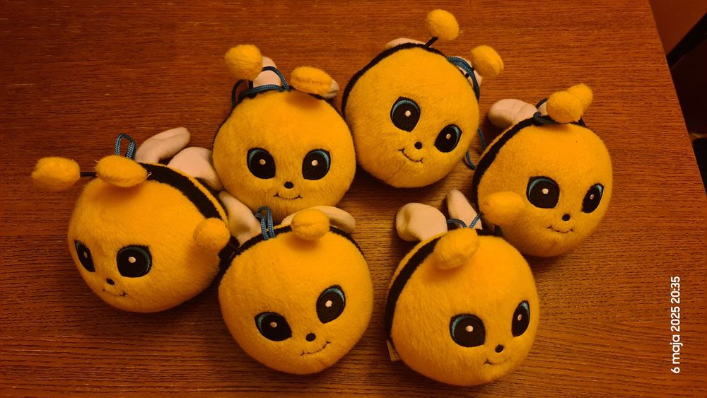 Pszczółka Pola Gang Słodziaków pluszaki przytulanki 6 sztuk maskotka