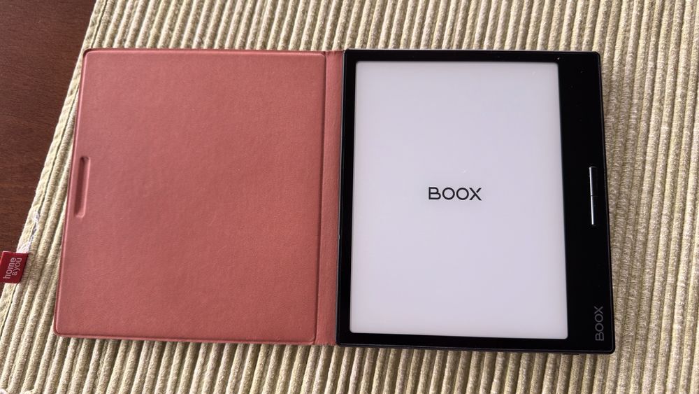 Onyx boox Page z magnetycznym etui
