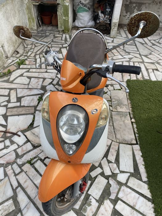 Moto Sym Mio 50cc  automática