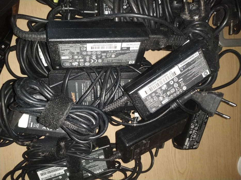 Оригінальний зарядний для ноутбуків HP Acer Asus Dell 19v зарядка