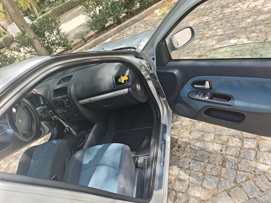 Renault Clio 1.2 16v versão Billabong