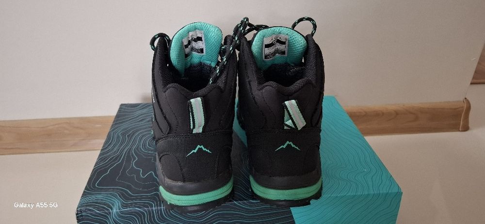 Buty zimowe Elbrus rozmiar 36, jak nowe