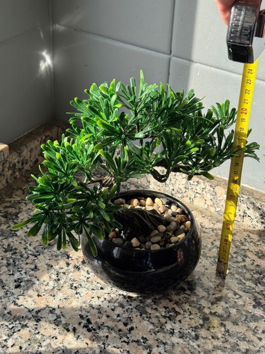 Bonsai Artificial Decorativo com Vaso Preto | 24 cm