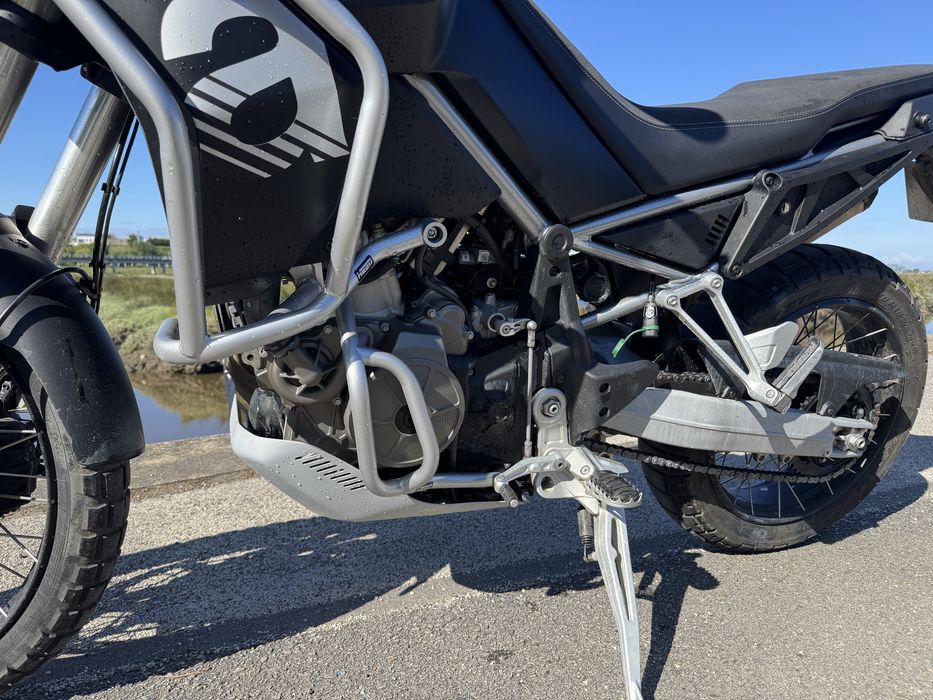 Aprilia Tuareg 660