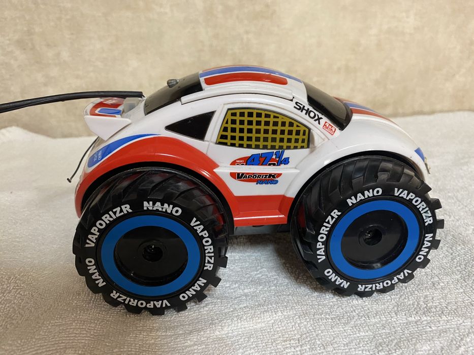 Машинка Nikko амфібія на радіокеруванні  їздить суша, вода, сніг