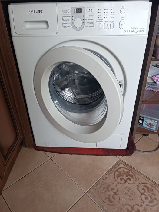 Пральна машинка Samsung WFE592NMW