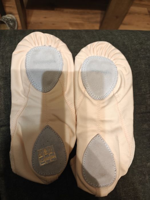 Baletki,buty do baletu beż r. 39