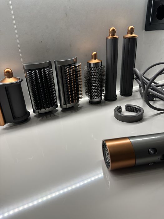 Dyson Airwrap - níquel