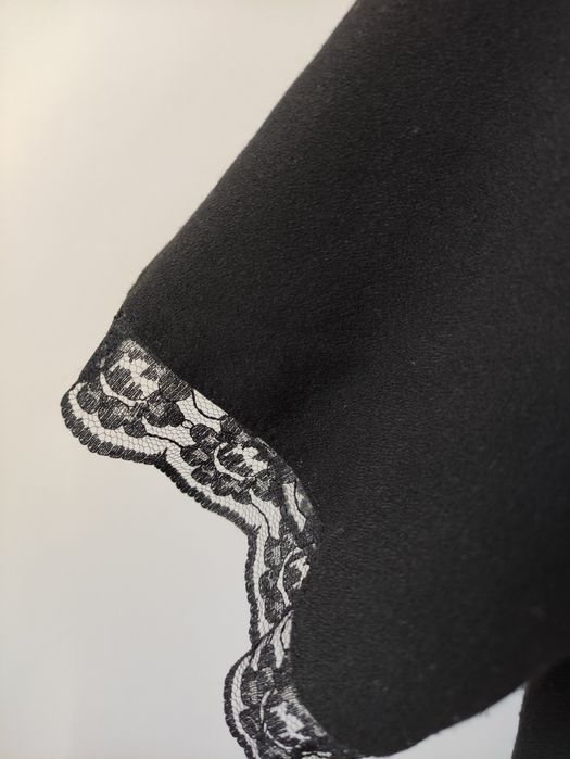 Sukienka czarna z koronką Kalami Exclusive r.46