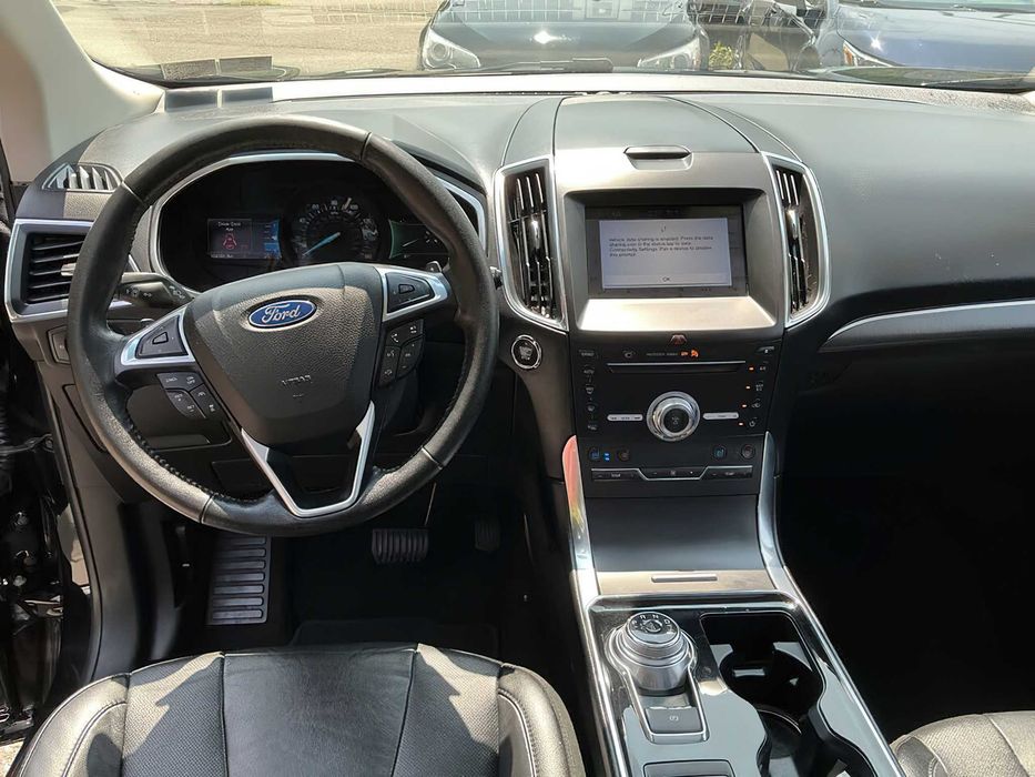 Ford Edge Titanium      2019
