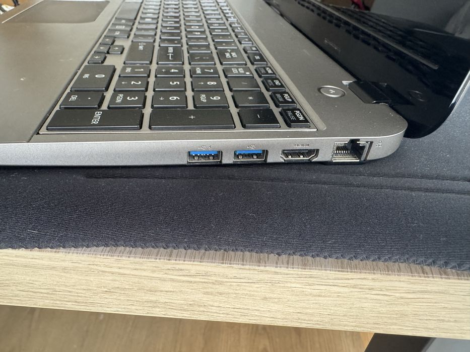 Toshiba Satellite E55-A Core i564752032954754124