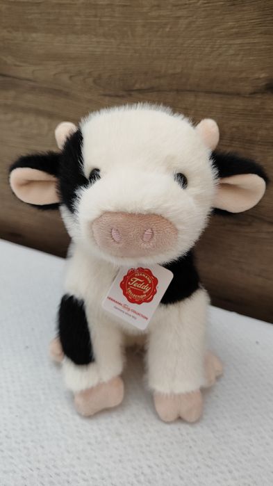 Милый теленок и поросёнок с Германии