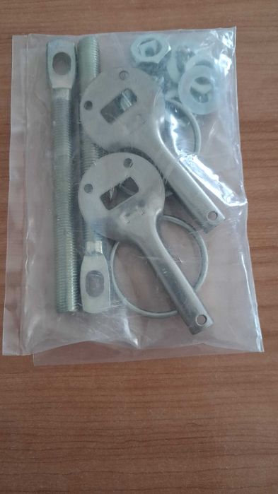 Kit de fechos de segurança para capot (desporto automóvel))