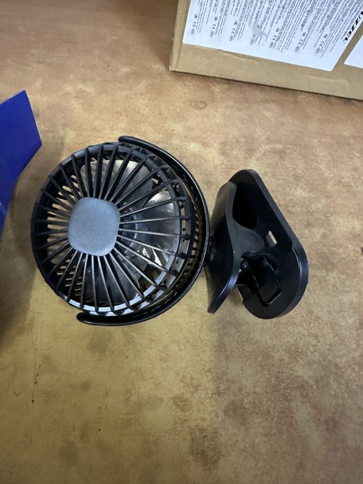 mini wentylator biurkowy z klipsem  nowy
