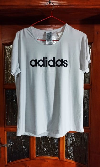 Оригінал Adidas. Нова жіноча футболка, розмір M. Climalite.