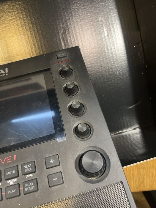 Akai Mpc live II / groovebox